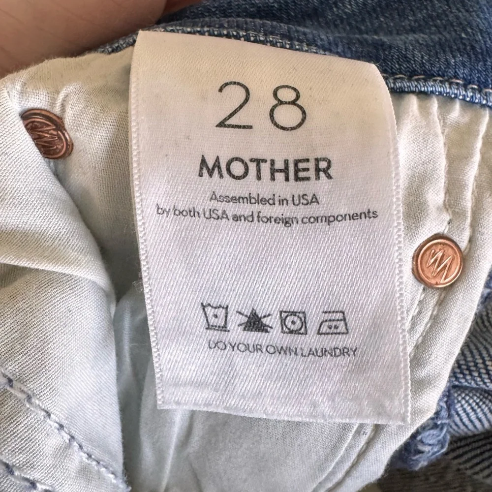 MOTHER Two-Tone Light to Mid Blue Wide-Leg Jeans - Picture 6 of 9